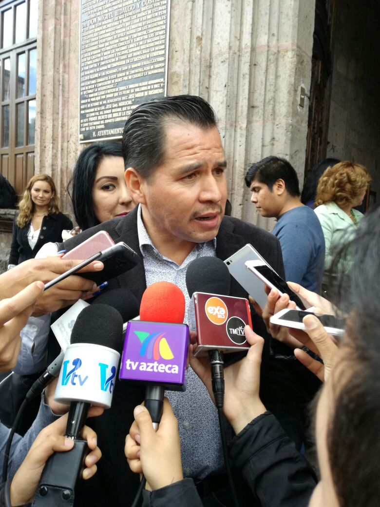 “Estamos sacando 38 toneladas diarias de basura del Río Grande”: Director de Servicios Públicos Municipales “Estamos sacando 38 toneladas diarias de basura del Río Grande”: Director de Servicios Públicos Municipales