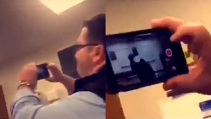 Suspenden a profesor por grabar pela entre alumnos en lugar de detenerlos 