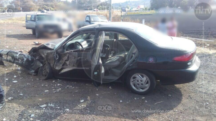 Chocan auto y camioneta