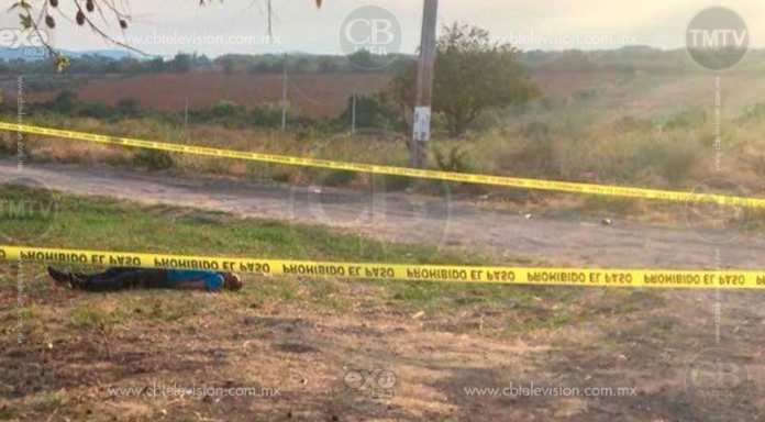 Arrojan un ejecutado en la desviación a Parácuaro