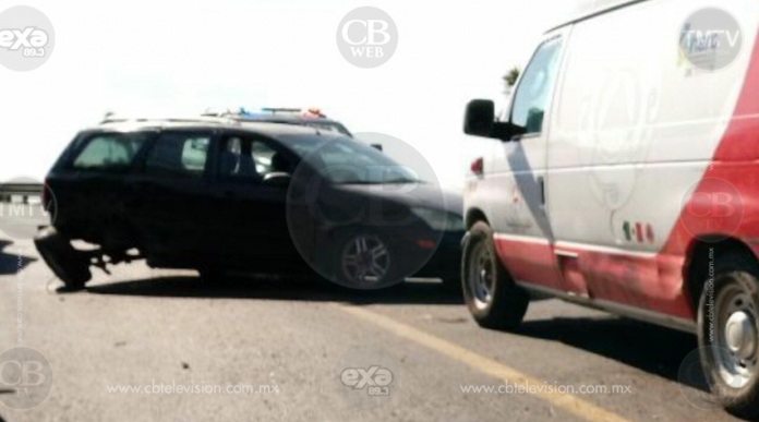 Se registra aparatoso choque en la carretera Morelia-Charo