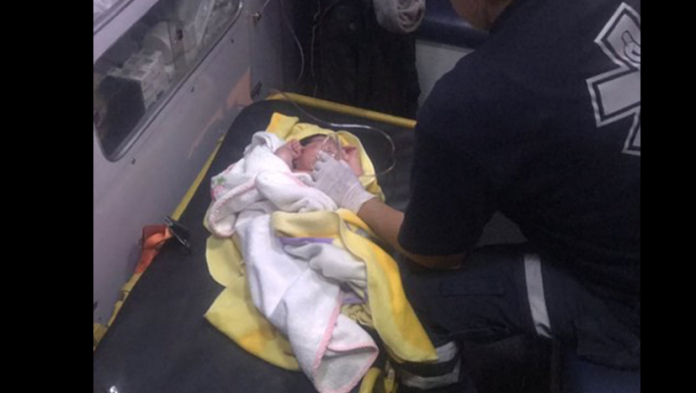 Abandonan en una bolsa de plástico a recién nacido en la CDMX