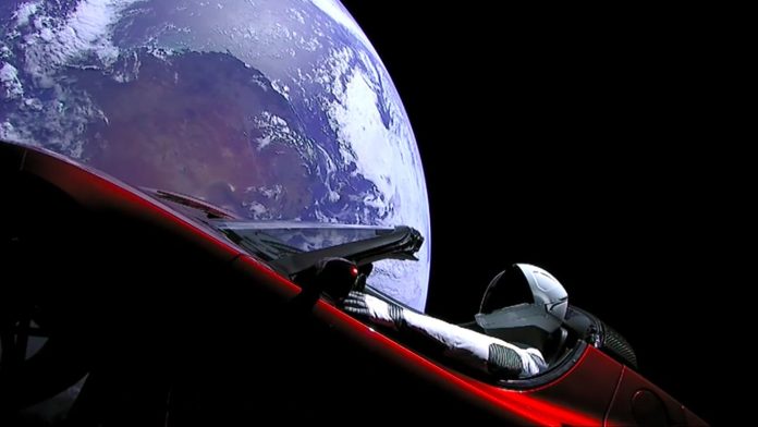 Detectan un misterioso objeto durante el lanzamiento del Falcon Heavy