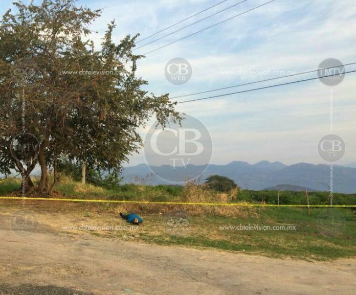 TIERRA CALIENTE Identifican al cadáver dejado en maleta y al muerto a tiros en el municipio de Parácuaro (2) copia