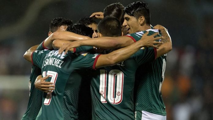 CHIVAS SACA PEQUEÑA VENTAJA