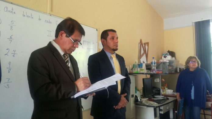 Autoridades educativas se presentan en la primaria Gustavo Díaz Ordaz tras problemática