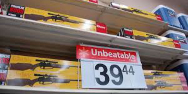 Walmart dejará de vender armas a menores de 21 años Walmart dejará de vender armas a menores de 21 años