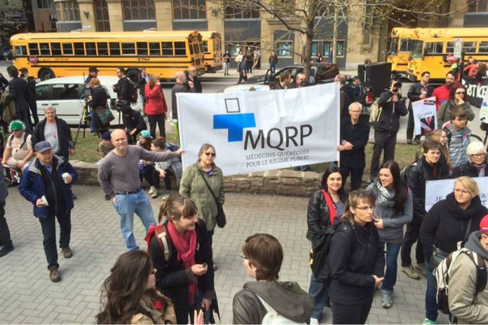 Cientos de médicos de Canadá salen a protestar porque ganan 