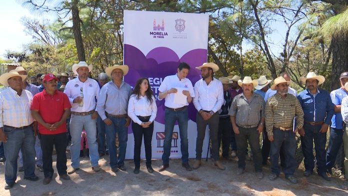 Ayuntamientos de Charo y Morelia arrancan obra diversa de infraestructura básica rural en Jesús del Monte