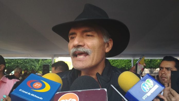 Absuelven a Mireles de sus crímenes