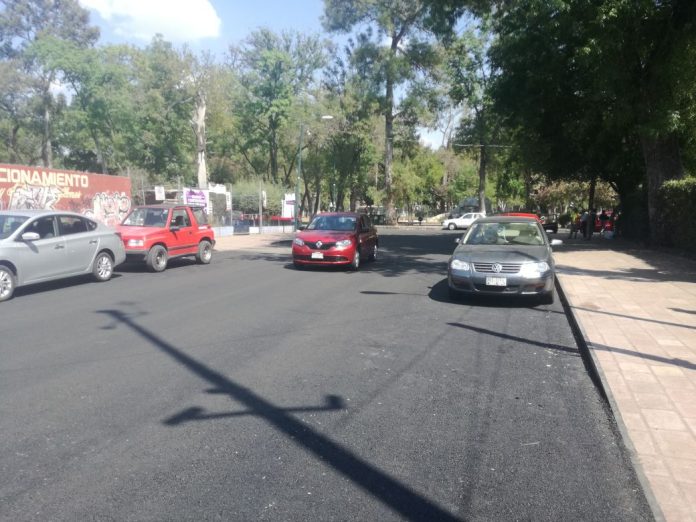 Obras nocturnas de reencarpetamiento en calle Antonio Álzate