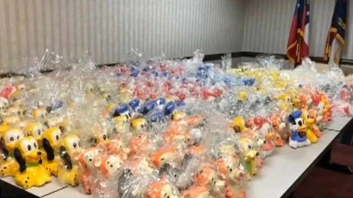 Decomisan en EU 500 muñecos de Disney rellenos de droga mexicana