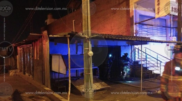 Se quema colchón en el Mercado de Abastos