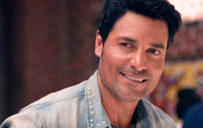 Chayanne estrenó “Di que sientes tú” en la entrega de los Premios Billboard donde se premia a la música latina