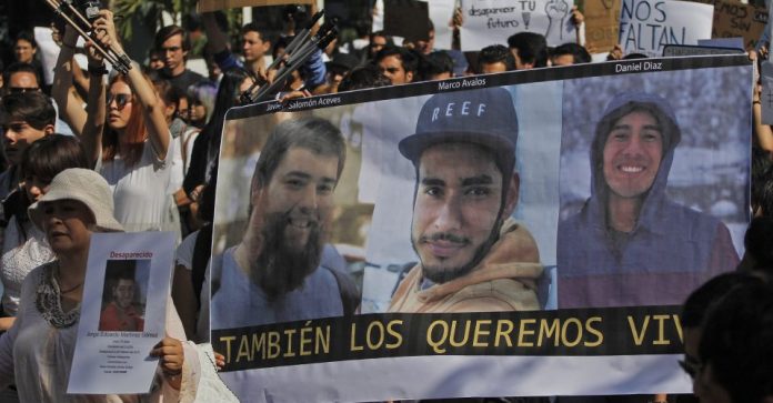 Desaparecen otros tres jóvenes en Jalisco