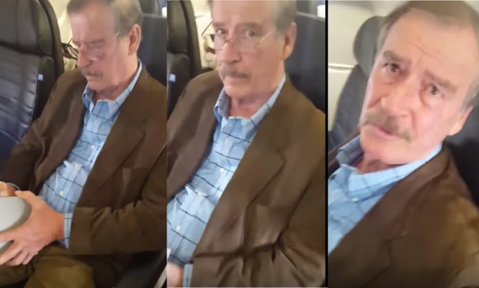 Video: Mujer encara a Fox en pleno vuelo y éste la toma del brazo y pide a la tripulación que la controlen