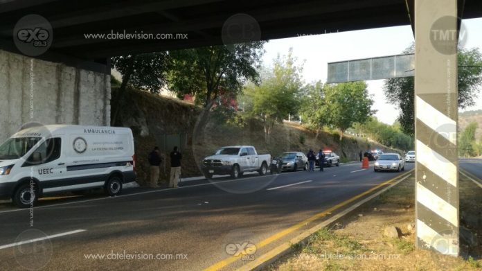 Morelia: Localizan a un hombre colgado de un puente