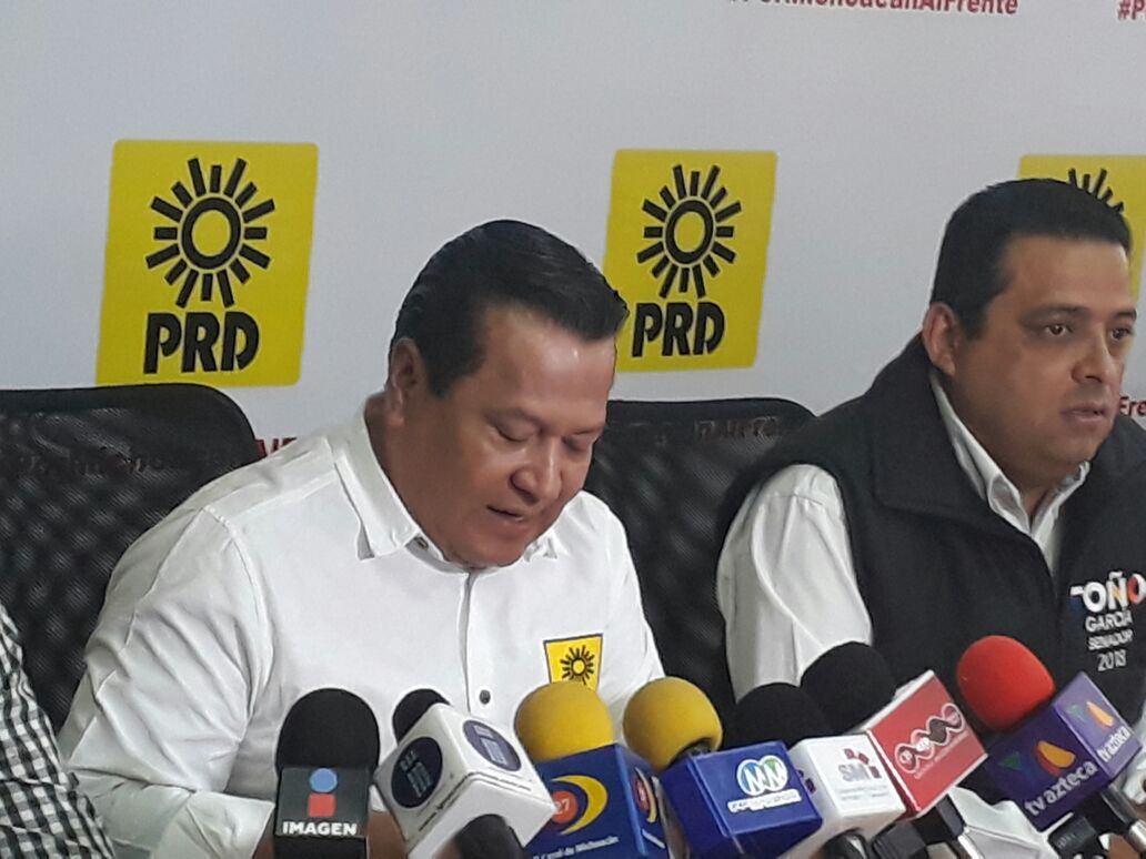 Asegura PRD que foto entre Silvano y Meade es vieja; contradice al PRI