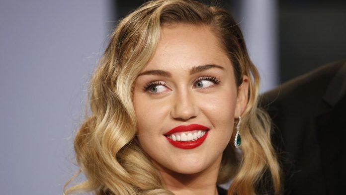 Duras críticas a Miley Cyrus por su última sesión de fotos