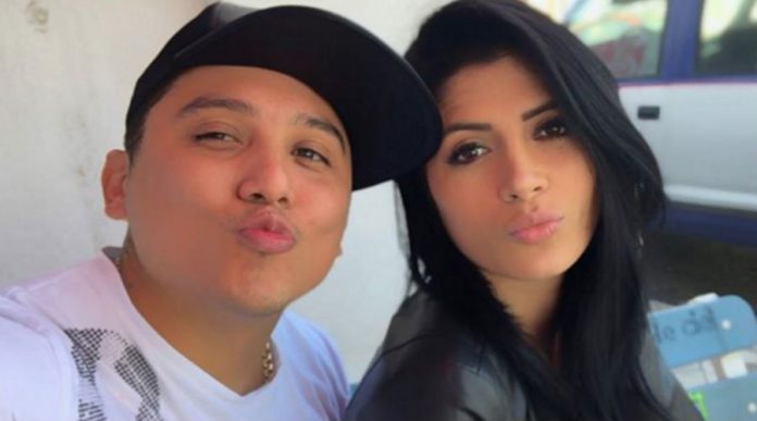 Edwin Luna presume a Kimberly Flores como Dios la trajo al mundo