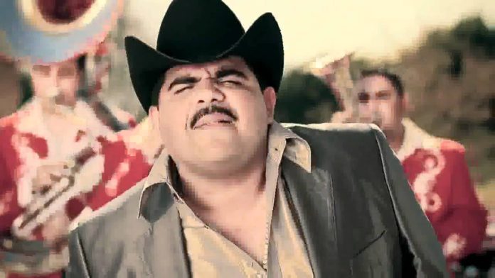 Con éxito Chuy Lizárraga se presentó en Fiestas de la Primavera en Guanajuato