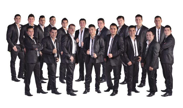 Arrolladora a dueto con Espinoza Paz
