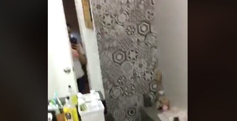 VIDEO: Candidato a la presidencia municipal de Colima se promociona desde la regadera VIDEO: Candidato a la presidencia municipal de Colima se promociona desde la regadera