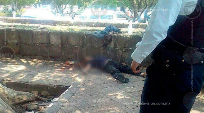 Hombre muere por posible sobredosis en la zona de la explanada del “IMSS Madero”