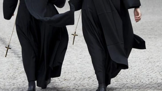 Se hacían pasar por monjas para torturar a 60 niños Se hacían pasar por monjas para torturar a 60 niños
