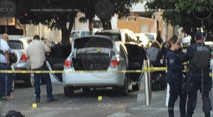 Atentan contra funcionario jalisciense, hay 3 lesionados Atentan contra funcionario jalisciense, hay 3 lesionados