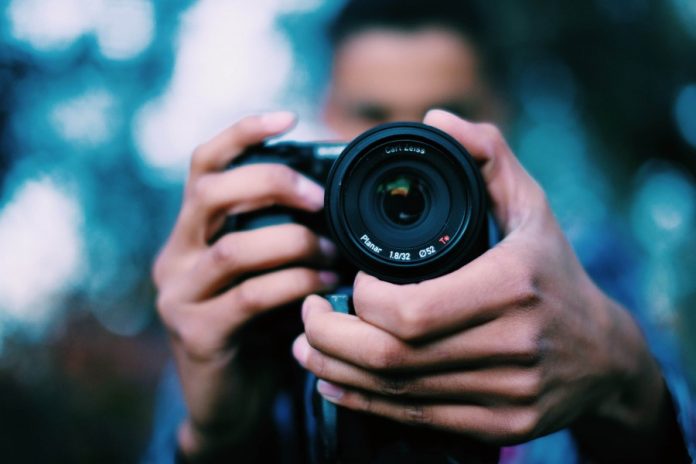 En la Ciudad de México habrá cárcel a quien tome fotos o videos a mujeres sin su consentimiento