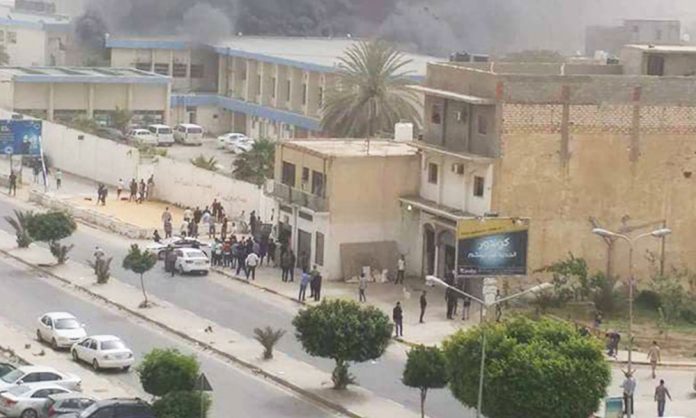 Atentado en Libia deja al menos 13 muertos