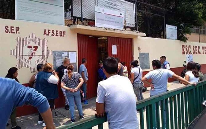 Navajea a su compañero de secundaria en la Ciudad de México