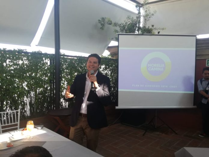 Presenta Martínez Alcázar plan de gobierno