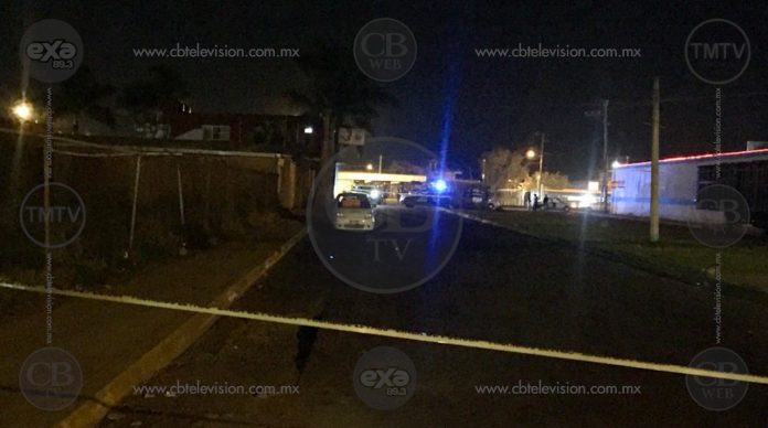 Abandonan cuerpo embolsado a bordo de un taxi
