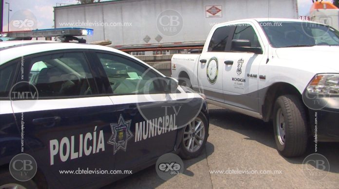 Vecinos de Ampliación la Soledad alertan a la policía de un auto abandonado