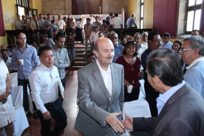 Presenta Fausto Vallejo Figueroa más de 50 proyectos ejecutivos para obras de impacto social para Morelia