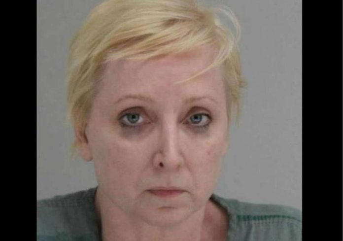 Mujer mata a su marido porque maltrataba a su gato