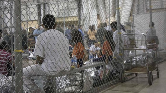 Niños michoacanos podrían estar entre los enjaulados de Trump