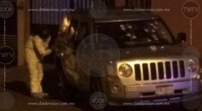 Acribillan a tiros al chofer de una camioneta en Morelia