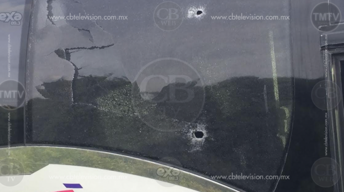 Con armas largas asaltan autobús en Guerrero
