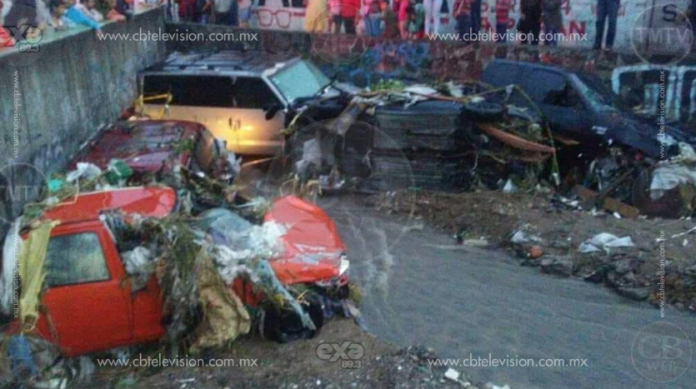 Fuerte tromba deja múltiples afectaciones en Zapopan