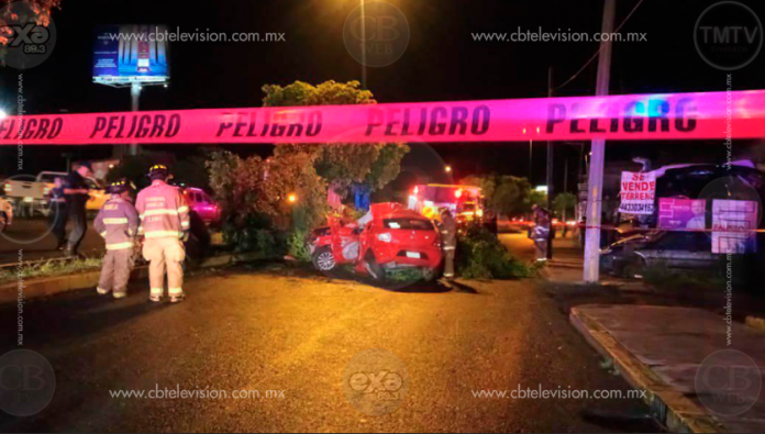 Identifican al joven fallecido en choque contra árbol cerca la Macroplaza Estadio