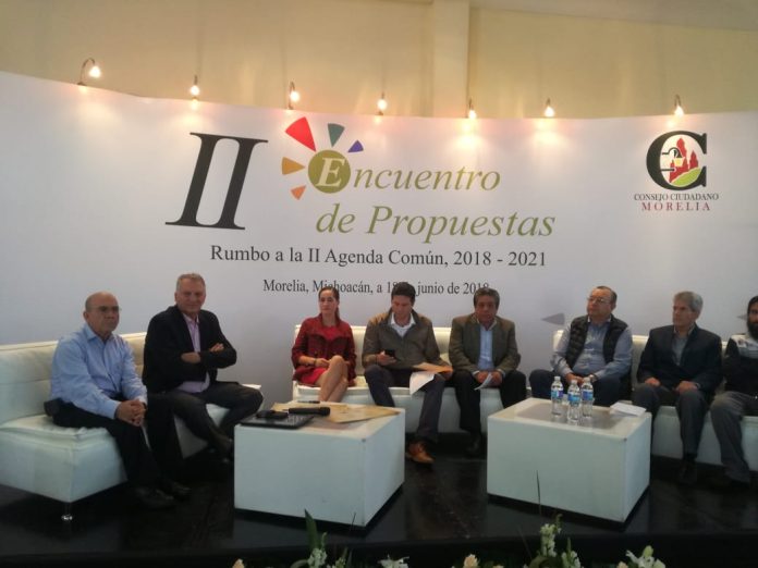 Firma Alfonso Martínez agenda común con el Consejo Ciudadano de Morelia