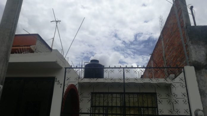 Desabasto de agua ocasiona molestias en la colonia Felipe Puerto
