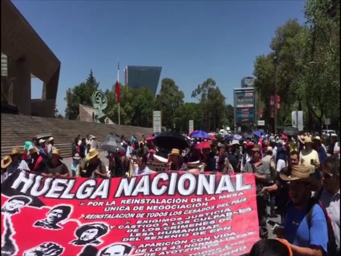 Pese a bloqueo de caravana, CNTE se manifiesta en la capital del país