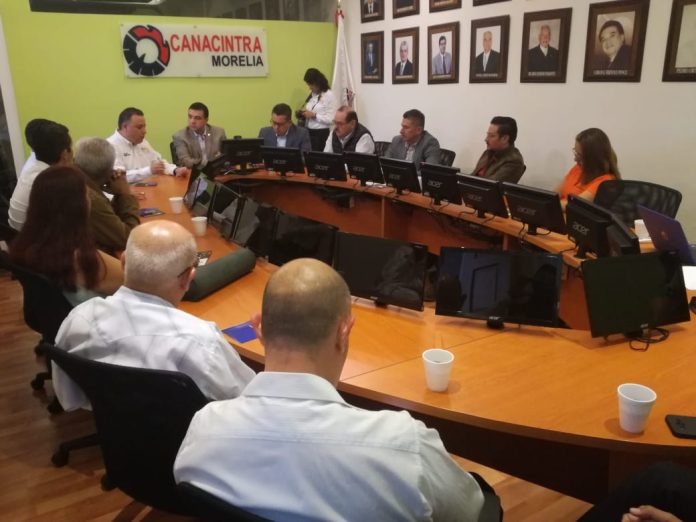 Mejorar las condiciones de inversión propone Carlos Quintana