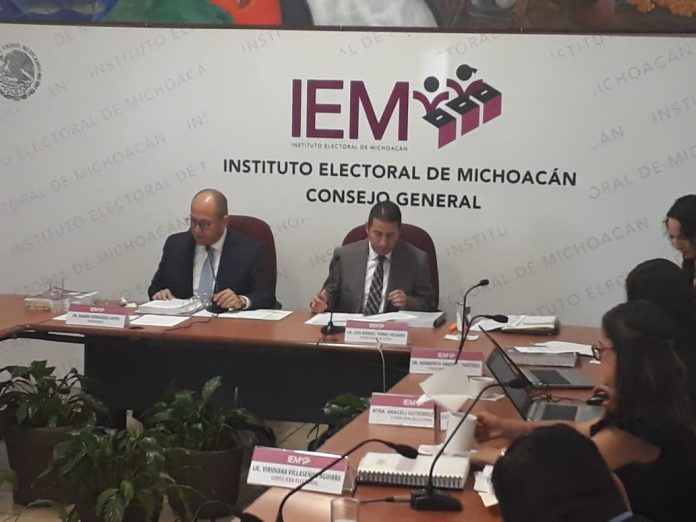 Sesiona comisión de organización del IEM; funcionarios de juntas distritales se quedan fijos