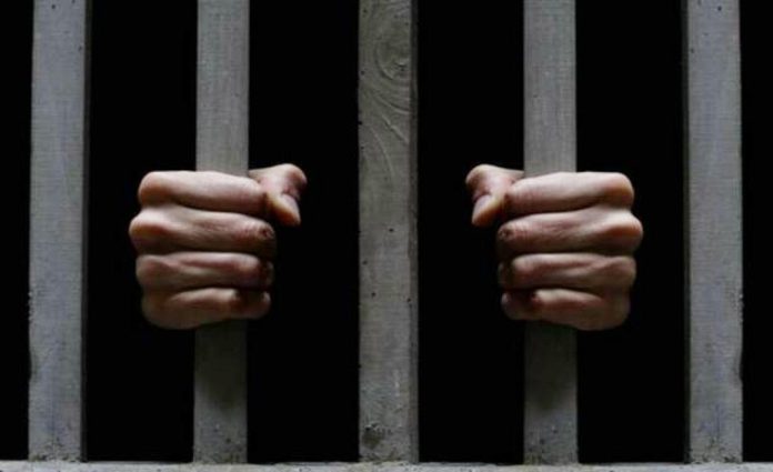 Dan 10 años de cárcel a hombre que violó a niña en Coahuila