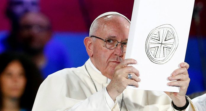 Papa Francisco culpa al diablo por escándalos sexuales de la Iglesia